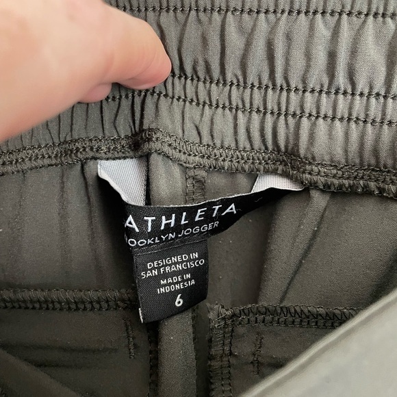 Athleta Brooklyn Jogger sage green high rise pant size small / 6 - Picture 4 of 6